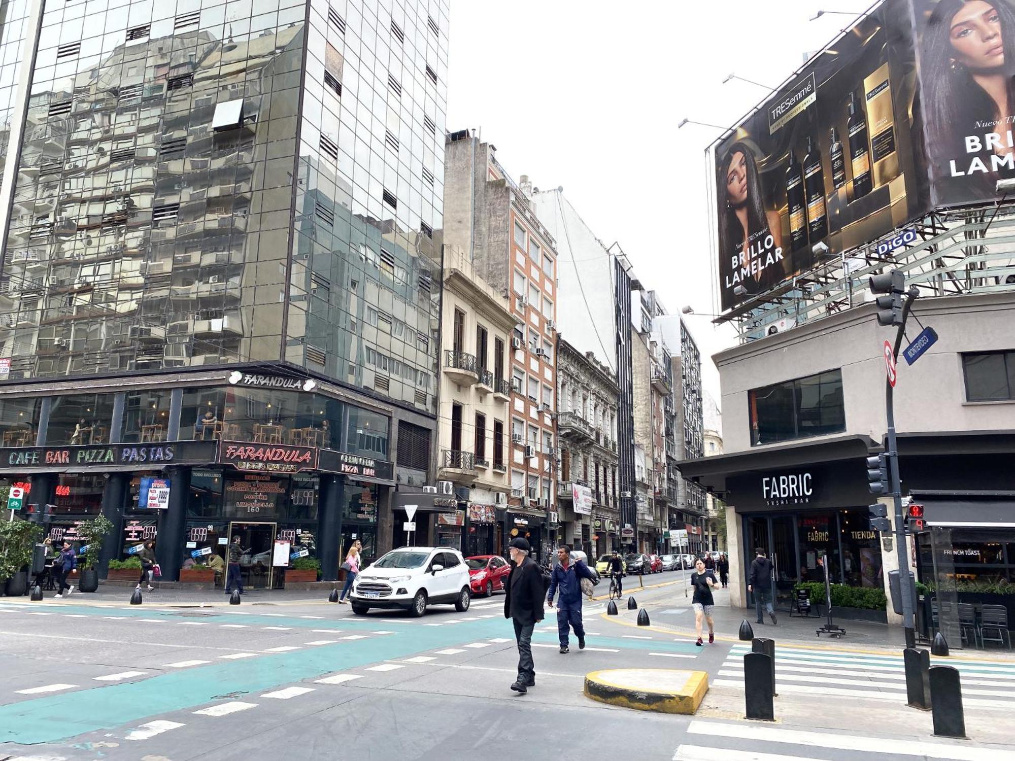 Corrientes Avenue Broadway Style Apartment *